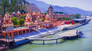 Best Places in Uttarakhand: In this image, Rishikesh, the yoga capital of the world, is shown